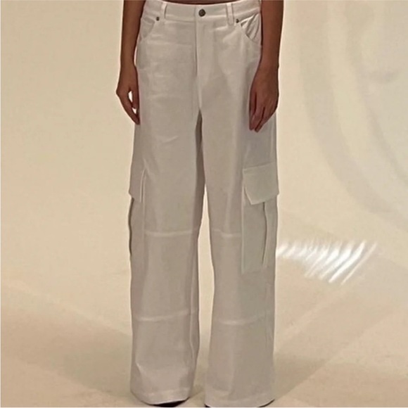 Local European white canvas cargos. Size XL - Picture 1 of 7